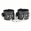 Schwarze Cuffs